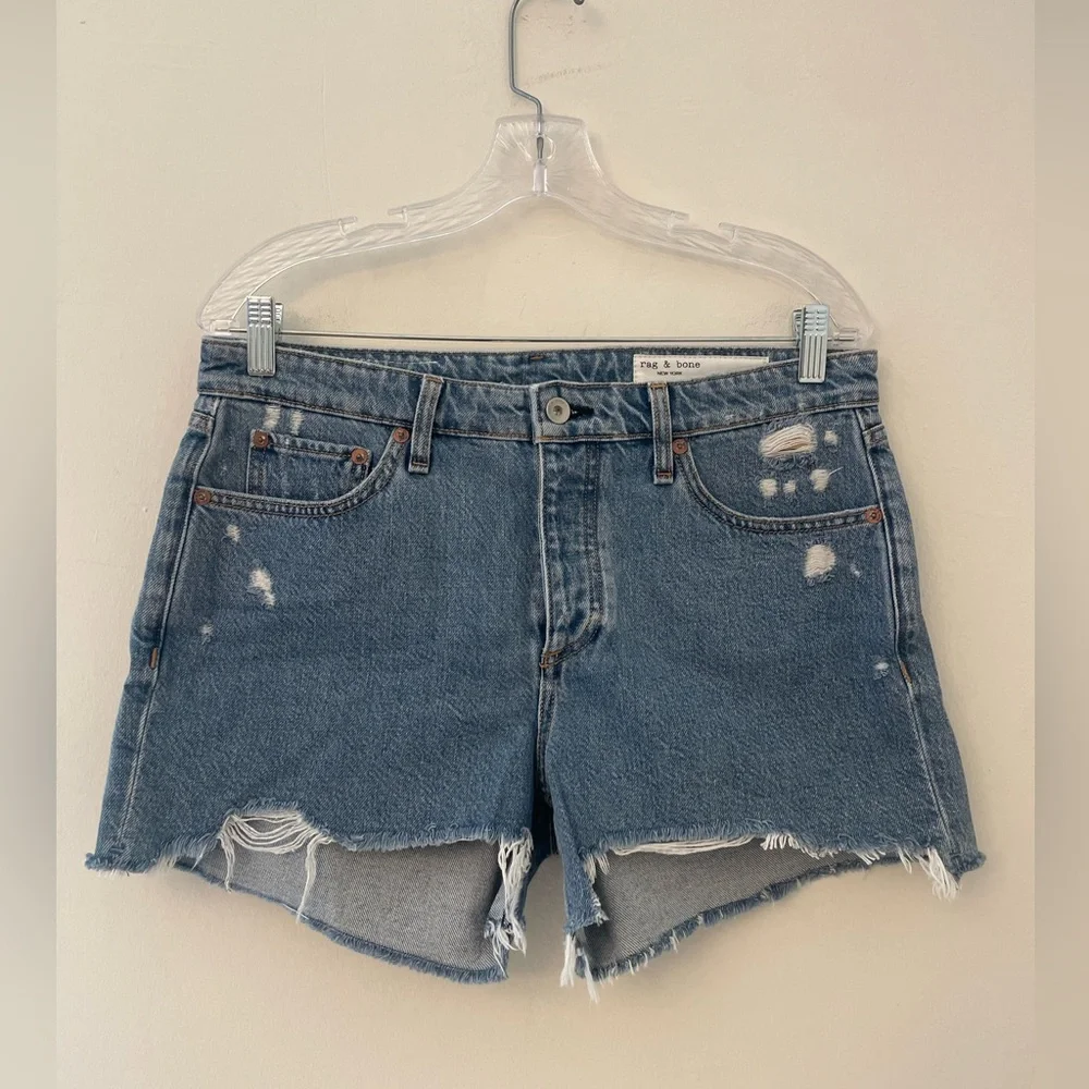NWT! Rag & Bone Dre Low-Rise Cut-Off Blue Denim Shorts Medium Wash Size 28/M